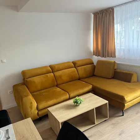 Lesna 6, Apartment